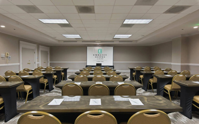 Embassy Suites by Hilton Los Angeles Downey