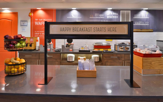 Hampton Inn & Suites Las Vegas Airport