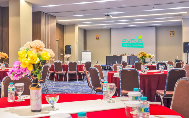 Hotel AYOLA Lippo Cikarang