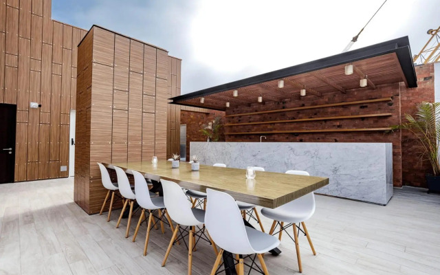 Monochromatic 1BR in Lovely Barranco