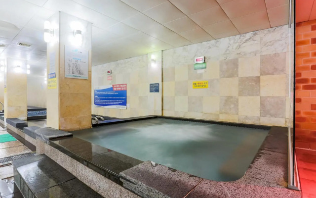 La Mer Hotel