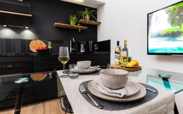 2 Double floor Delft City Centre new family apartment