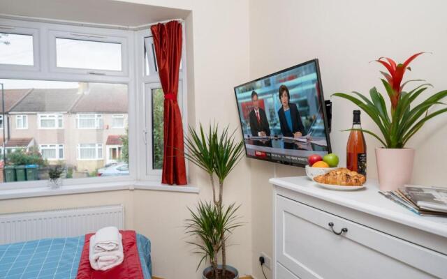 Economy Double Room G2 (Sandycroft Guest House)