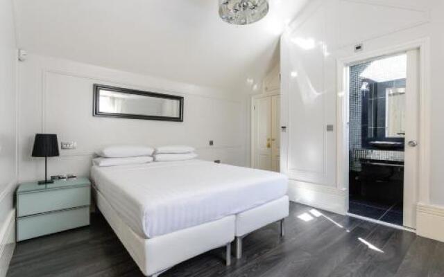 Stanhope Mews West II by Onefinestay