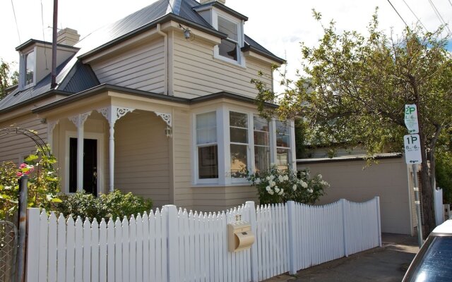 Strahan House