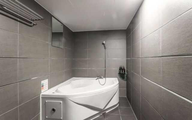 Jeonju Junghwasandong Loui