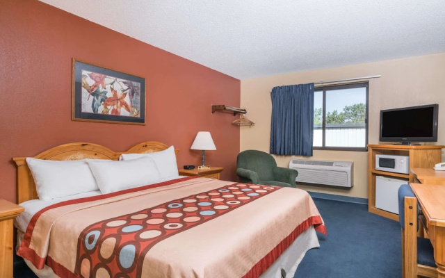 Super 8 Baxter/Brainerd Area