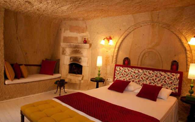 Hezen Cave Hotel