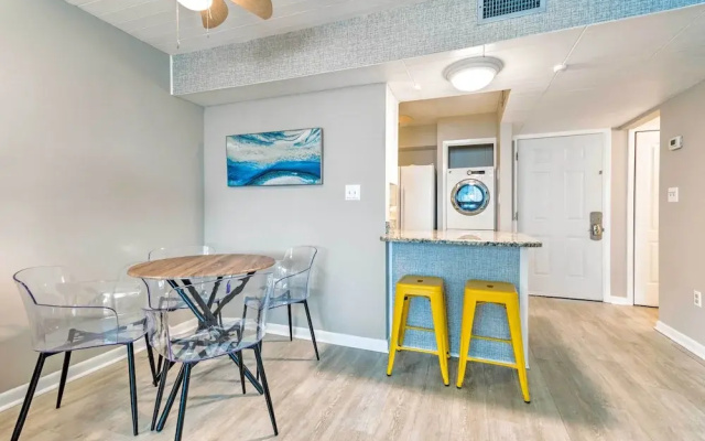 Sunny Destin Condo w/ Pool & Beach Access!