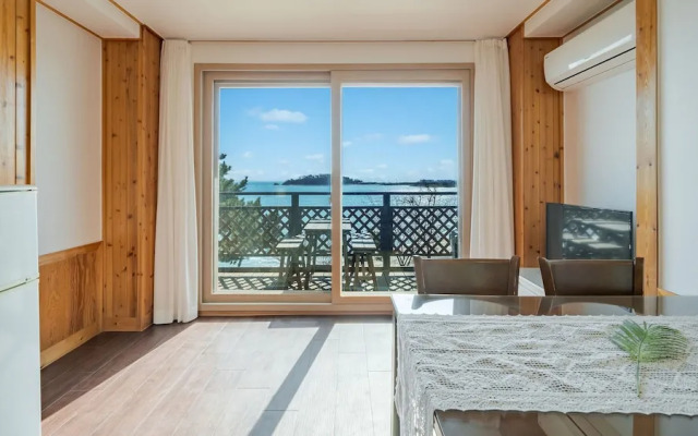 Yeongheungdo Rainbow Ocean View Pension