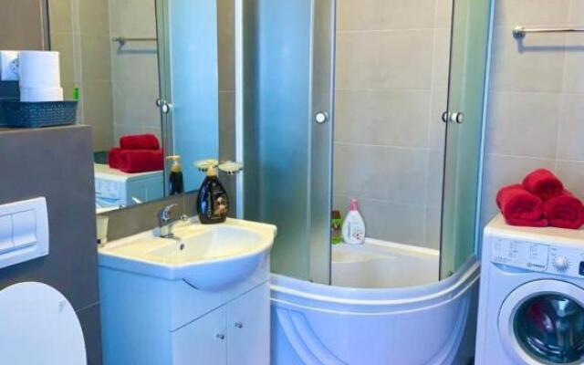Cityscape Apartment near Palas Mall