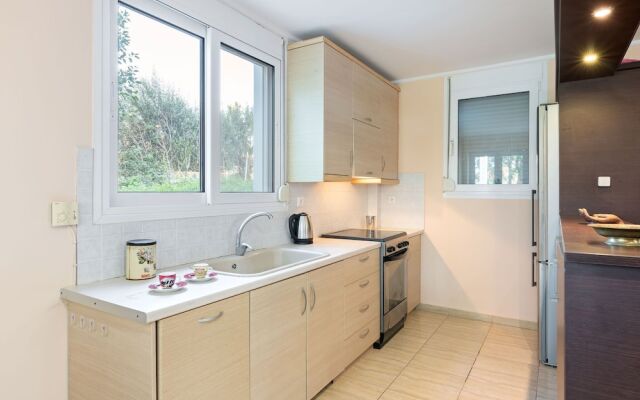 Decent Holiday Home in Chalcis With Garden