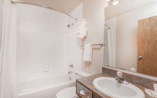 Super 8 by Wyndham Pincher Creek AB