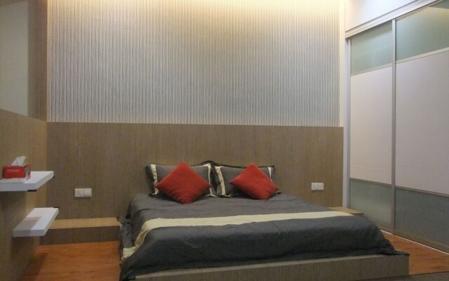 iBook 1 - Luxury Holiday Homestay