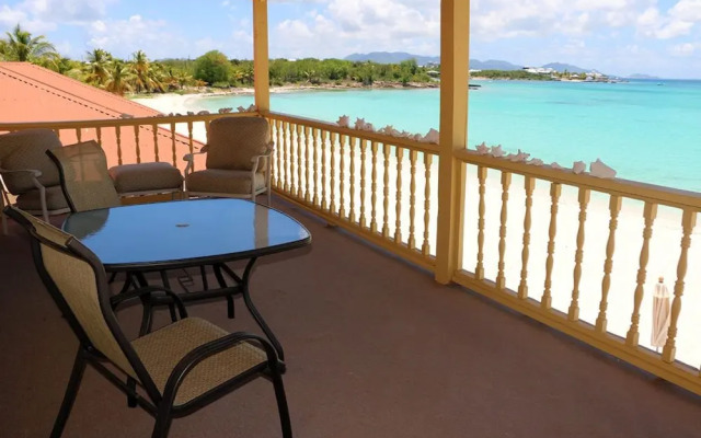 Rendezvous Bay Hotel