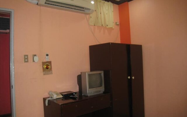 J & J Hotelier
