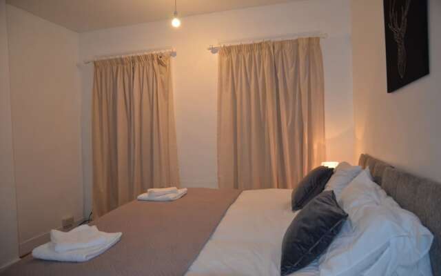 People Boxes Apartments - 74 Highbury