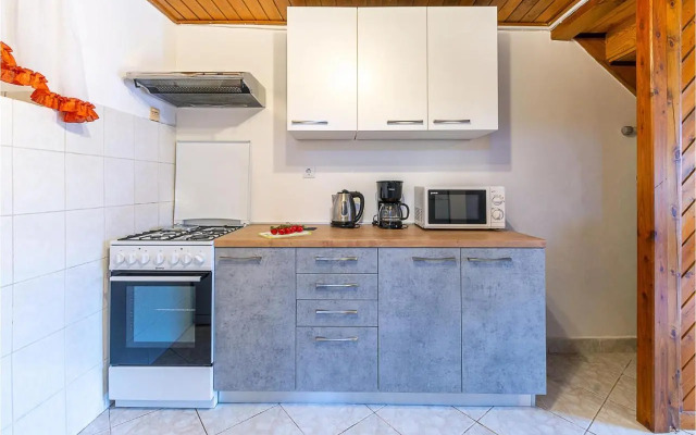 Holiday home Pinezici I