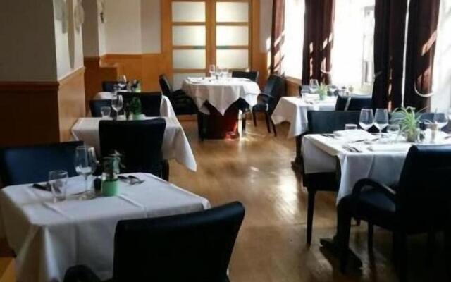 Hostellerie Du Lys - Hôtel & Restaurant
