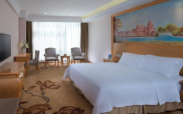 Venus International Hotel(Dongguan Songshan Lake Huawei University Store)