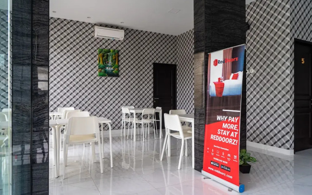 Formerly Reddoorz Plus Near Teras Kota 3