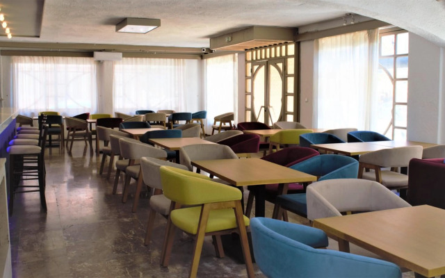 Apollon Hotel