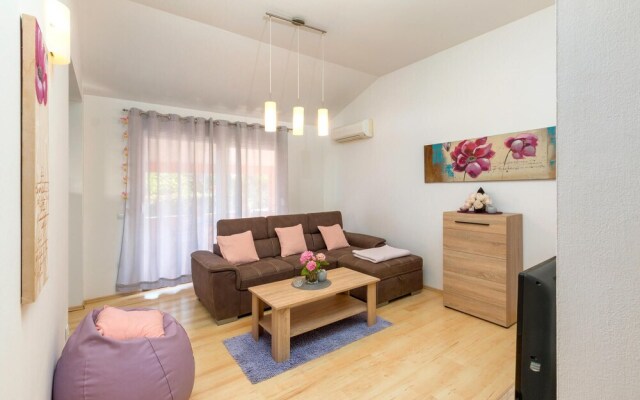 Amazing Home in Peroj With Wifi and 2 Bedrooms