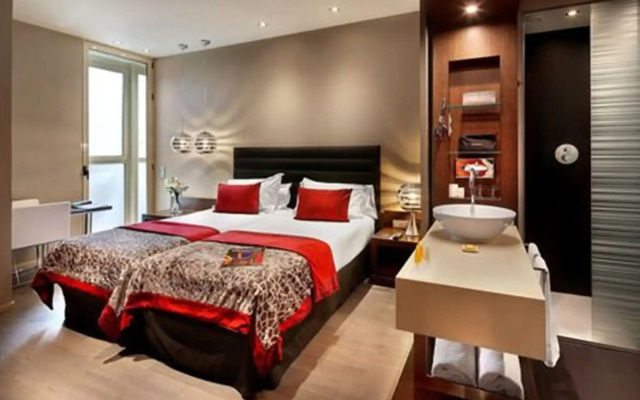 Olivia Plaza Hotel
