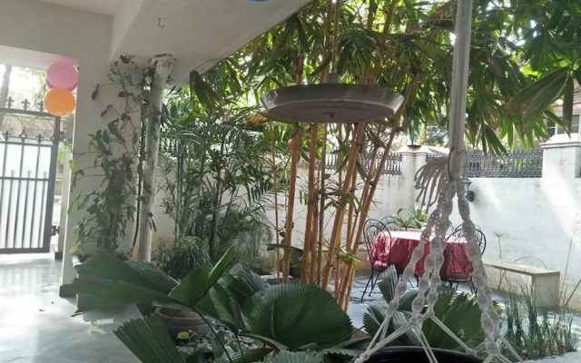 Bubble Hotel