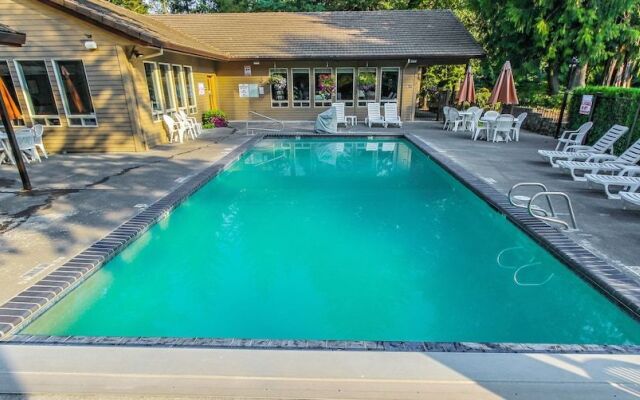 Whispering Woods Resort