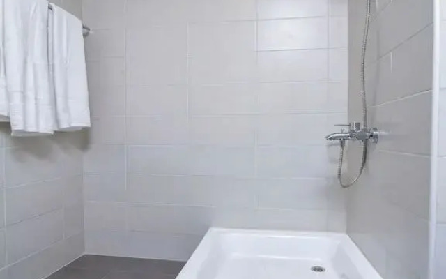 Al Khail Heights by OYO Rooms
