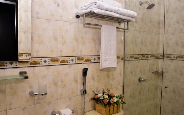 Hotel Prado Real