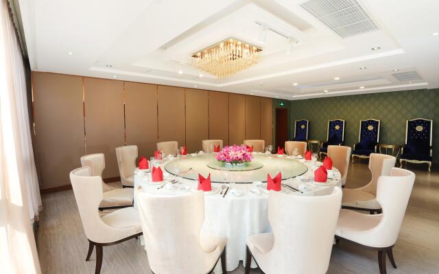Holiday Inn Shanghai Pudong Nanpu by IHG