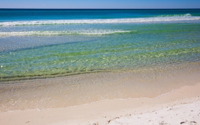 Luau I 7402/7404 - Flr14 - 3BR 3BA - "hurry Sundown"