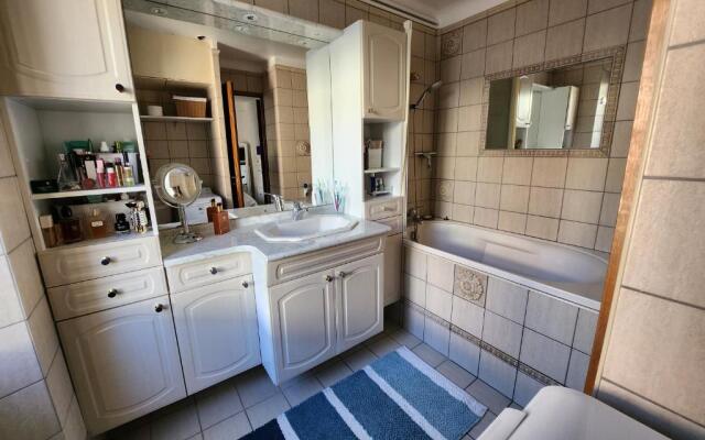 Le Lavandou T2 front de mer