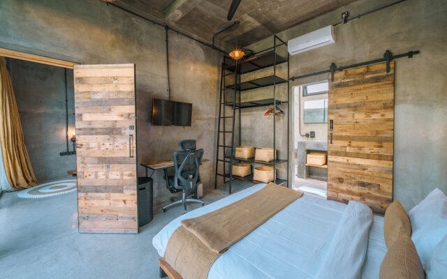 Villa Konkrete - Tropical 3BR