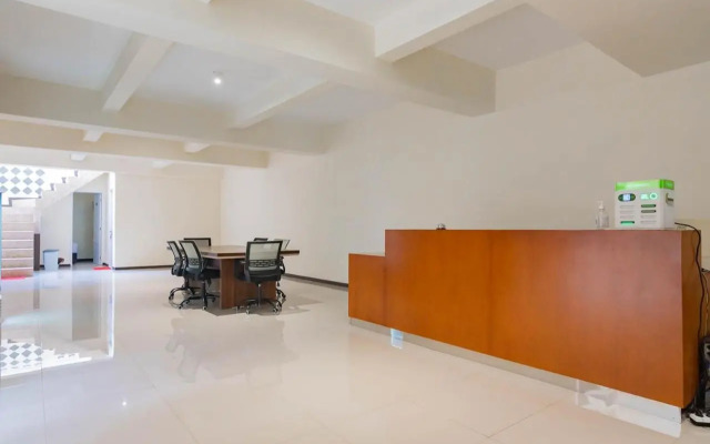 RedDoorz Plus @ Pakuan Residence Tajur