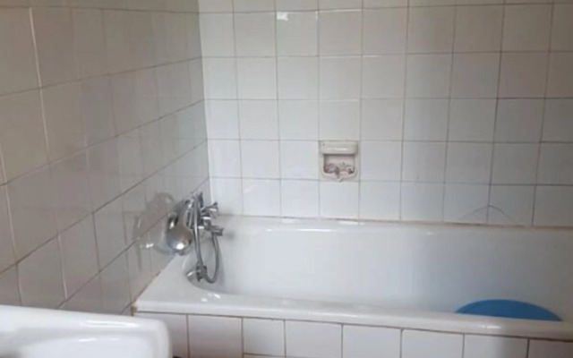 Pope Paul V1 Memorial Hotel