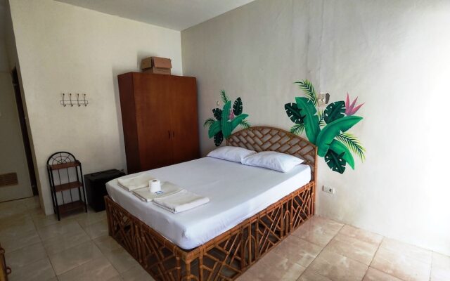 Bluewaves Resort -  Basdaku by Hiverooms