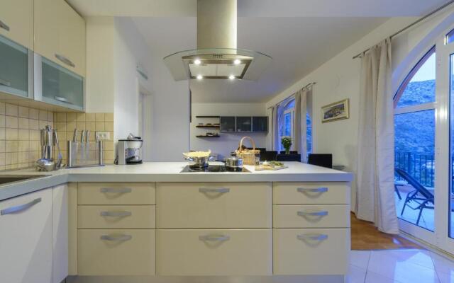 Villa Sana Via