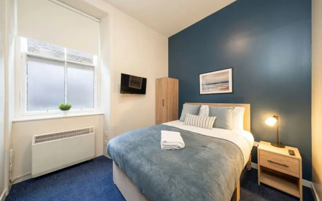 Clova Benmore Apartments
