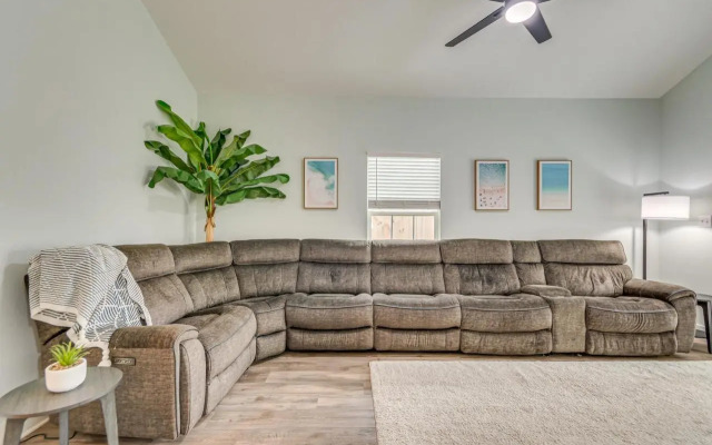 1 Mi to Dtwn: Pet-friendly Pensacola Getaway!