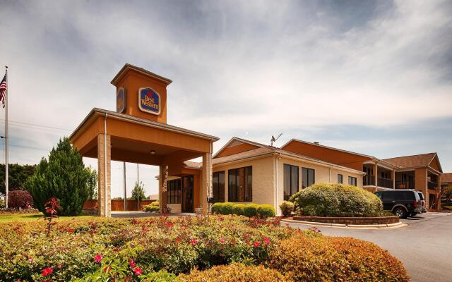 Best Western Inn & Suites - Monroe