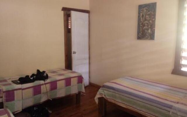 Roatan Backpackers' Hostel