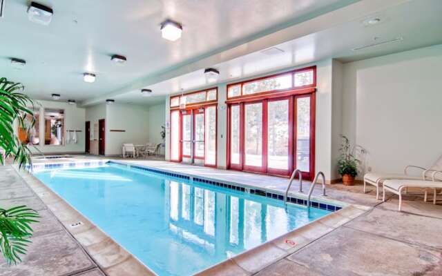 Oro Grande by Summit County Mountain Retreats