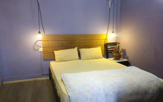 Sun Apartment & Guest House