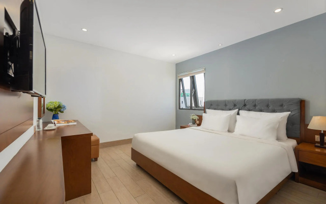 Отель Sana Danang Beach