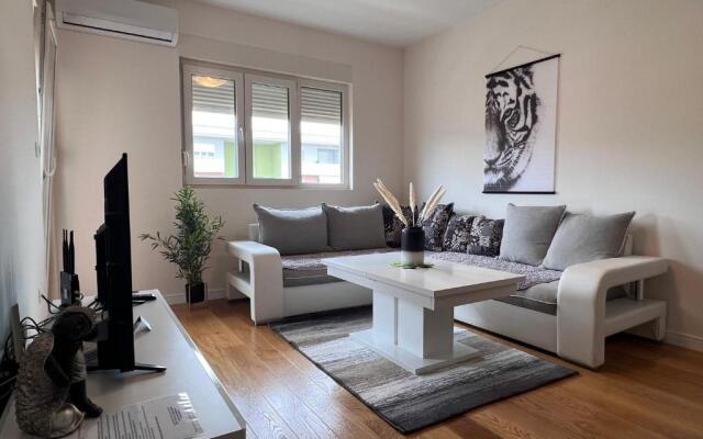 Apartment 79•Central Point