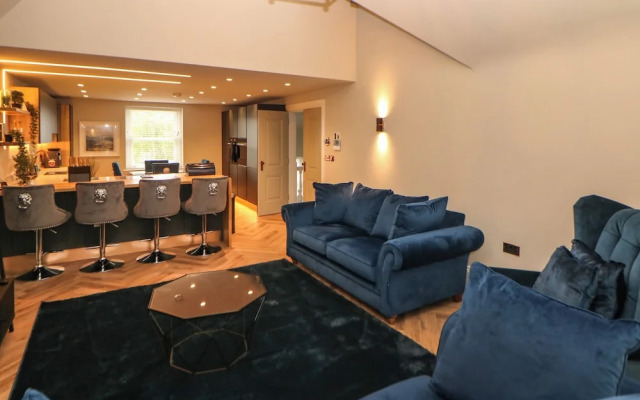 Netherdale Penthouse