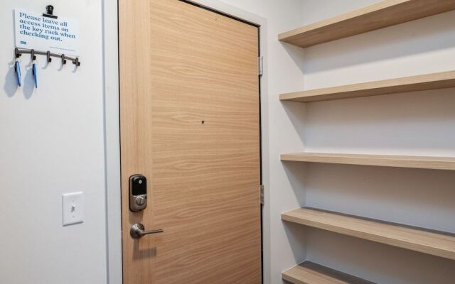 Kasa Bryn Mawr Minneapolis